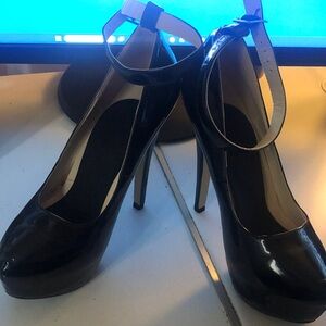Elegant Patent Black High Heels- good condition